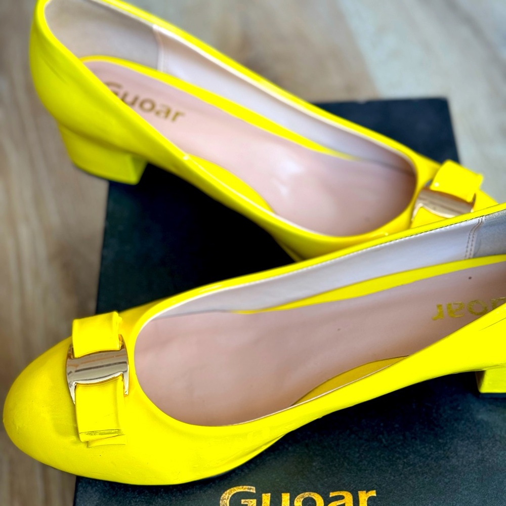 Sparkling Yellow Guoar Heels